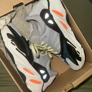 Yeezy Boost 700 “ Waverunner” Size 5.5